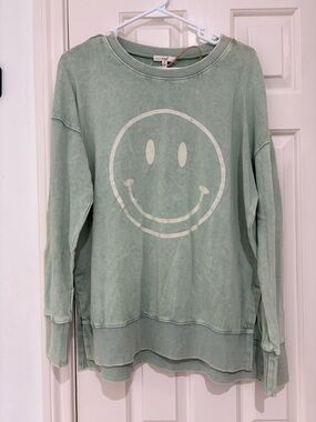 Easel NWT Oversized Green Smiley Face Mineral-Wash Crewneck Sweater